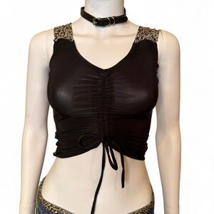 Chic Black Top Leopard Accents